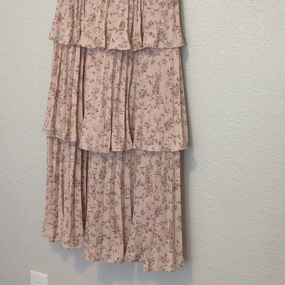 Lulu's Cascading Crush blush pink floral tiered sleeveless bustier midi dress - Picture 7 of 12